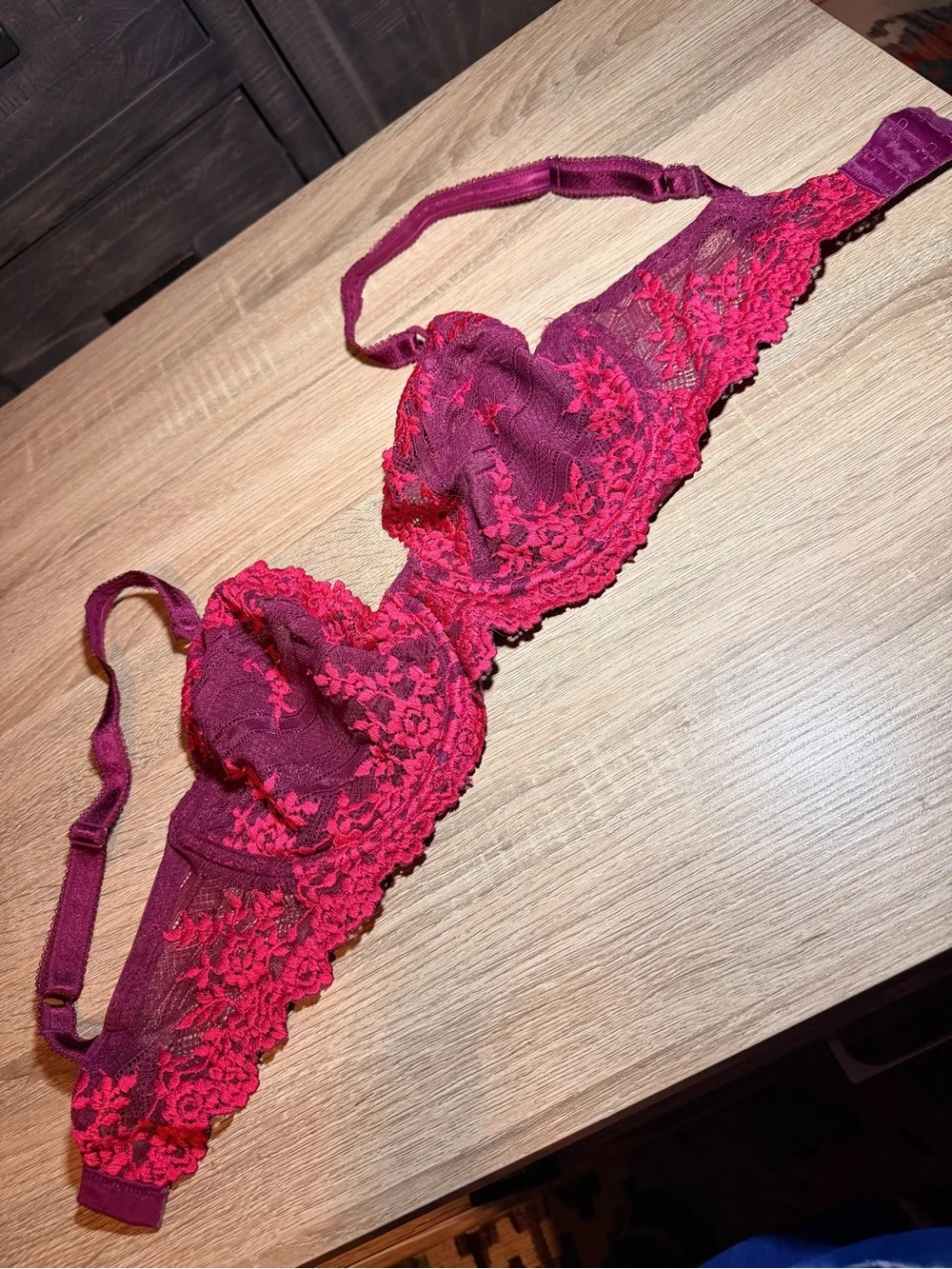 Wacoal Two-Tone Lace Underwire Bra in Berry and Red size 32DD
